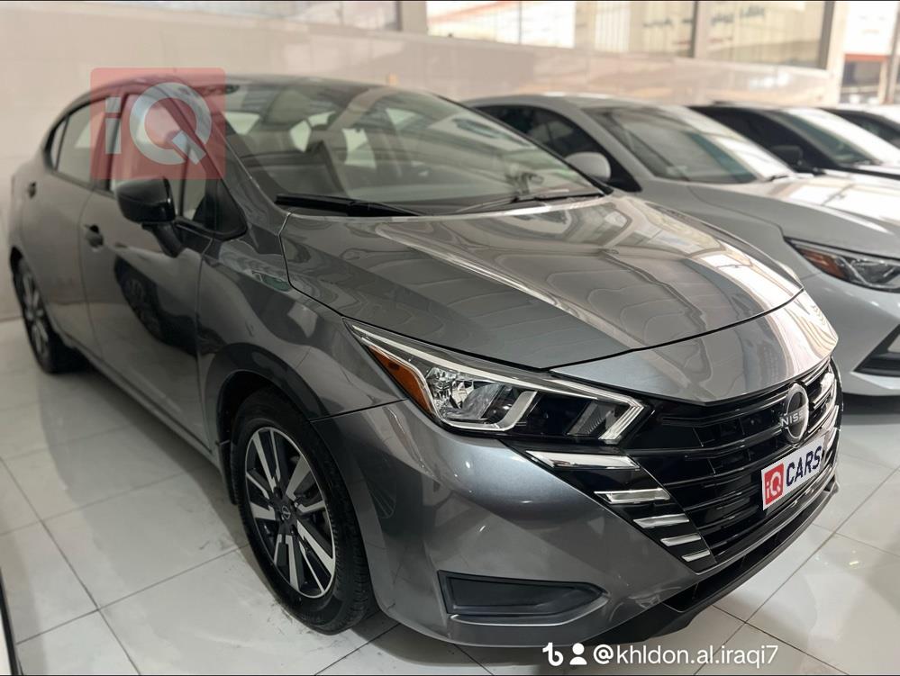 نيسان فيرسا